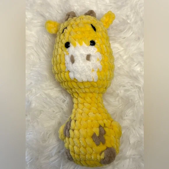 Handmade Crochet mini Giraffe - Picture 1 of 1